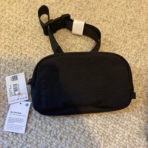 Lululemon belt bag